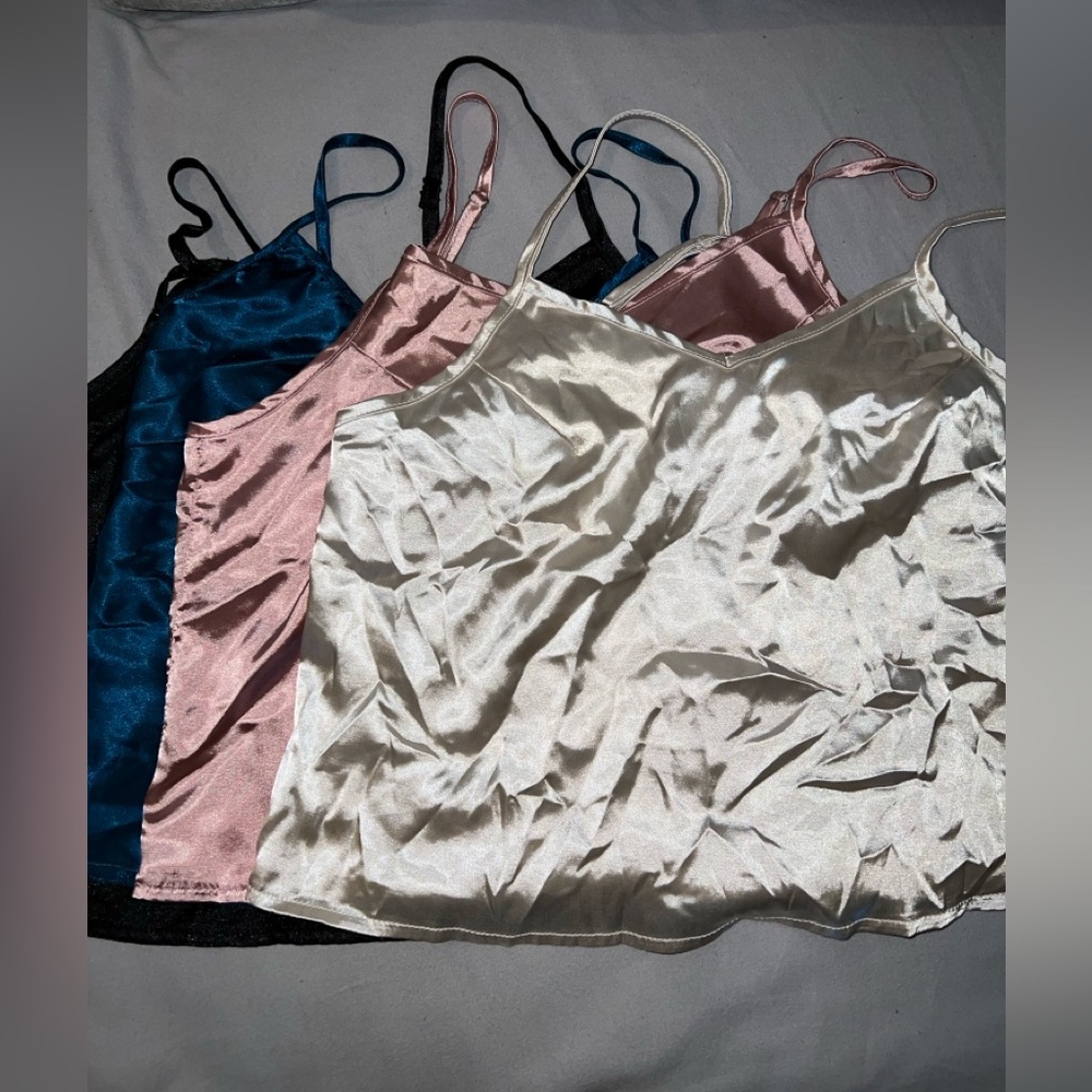 Satin Shorts & Cami Pajama Sets(4sets)
Size S